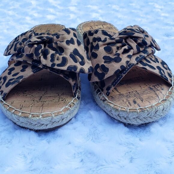 Nine West size 6m Cheetah Print slide on sandals - Picture 8 of 8